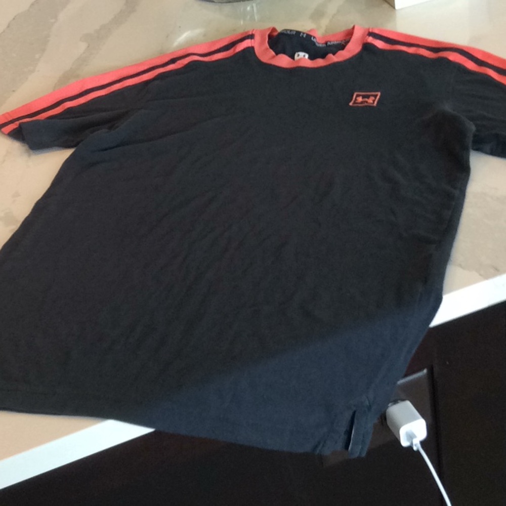 Under Armour men’s shirt